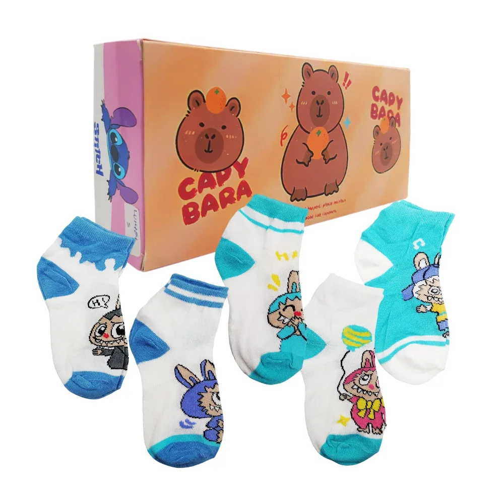 Caja con 5 pares de calcetines pequeños con estampado de personajes animados
