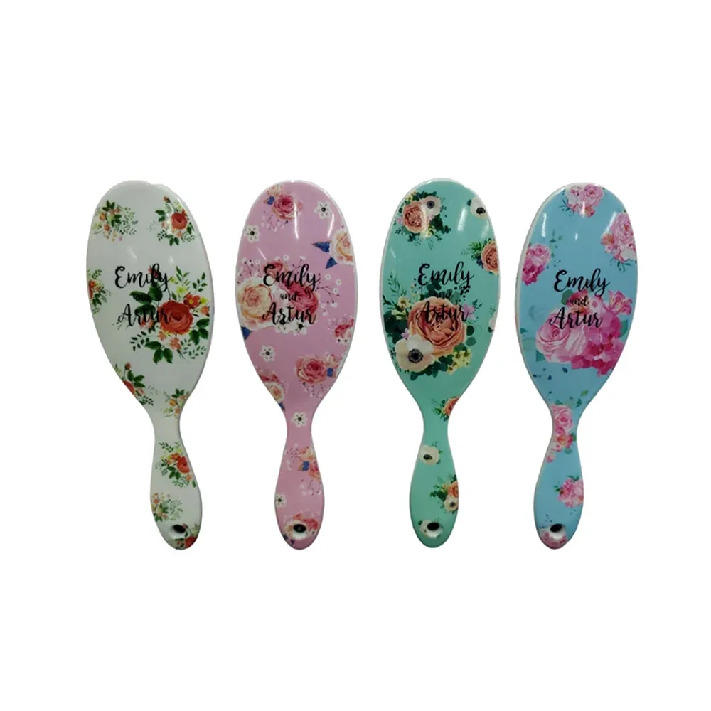 Cepillo ovalado con frase emily & artur, variedad de colores / a424 / x172 /