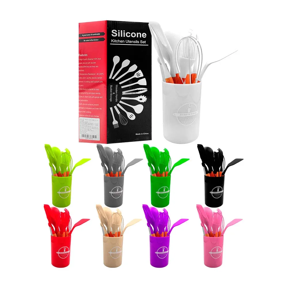 Set con 12 utensilios de silicón para cocina con mangos de madera / 1690335
