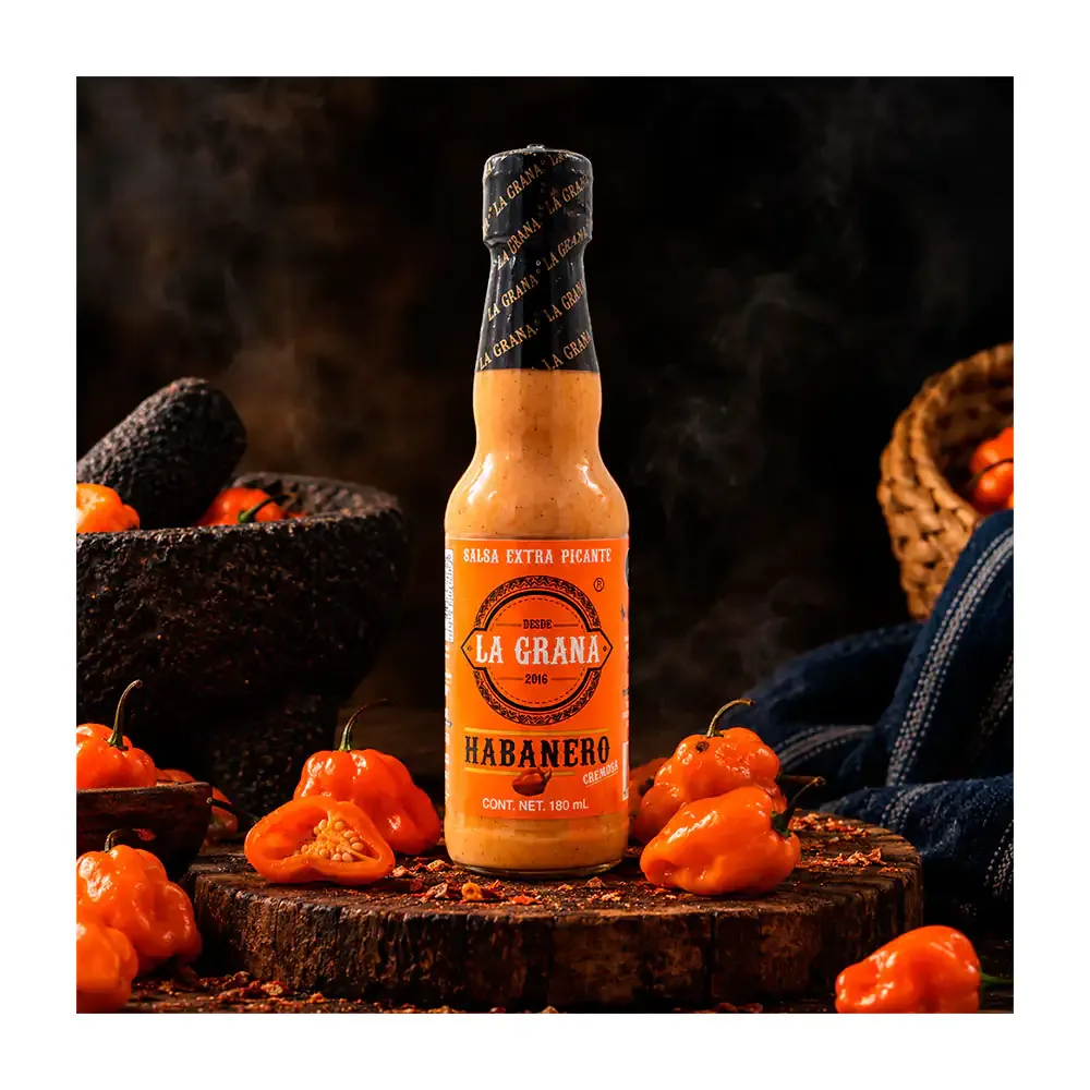Botella de salsa extra picante la grana hecha con habanero cremoso, 180ml