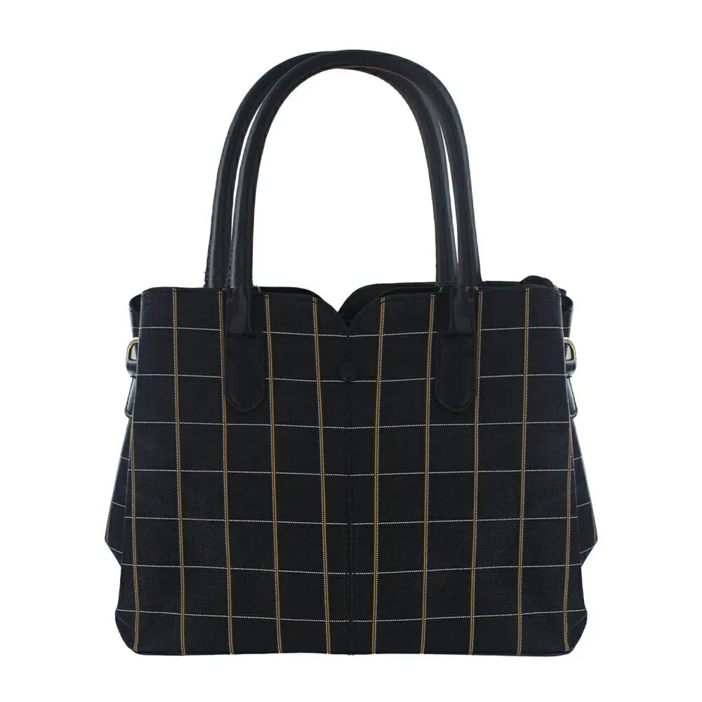Bolsa de piel con diseño a cuadros