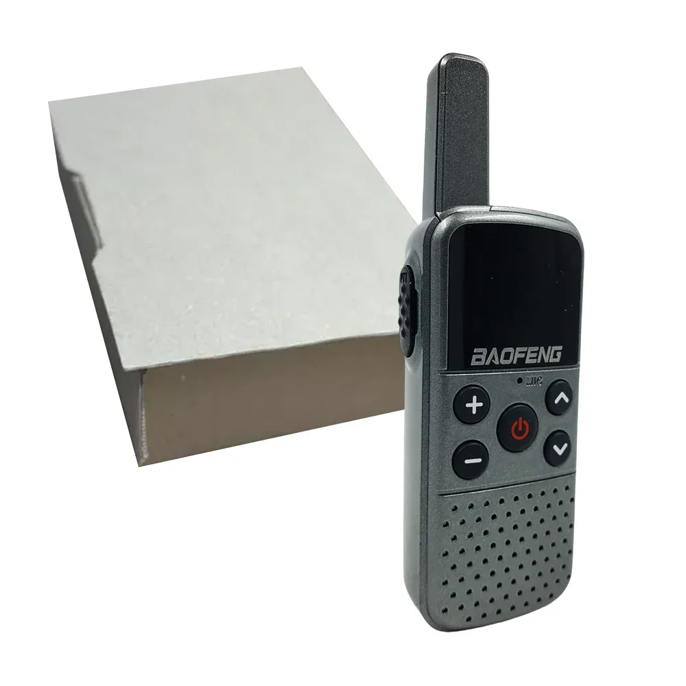 Mini walkie talkie de 10x3cm, con 5 teclas al frente + pantalla cuadrada, sujetador metálico, auriculares y cable cargador / mini fashion two-way