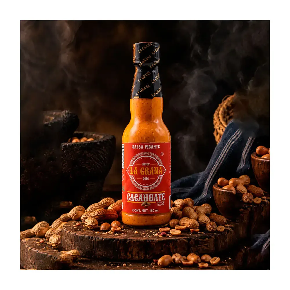 Botella de salsa picante la grana hecha con cacahuate natural tostado, 180ml